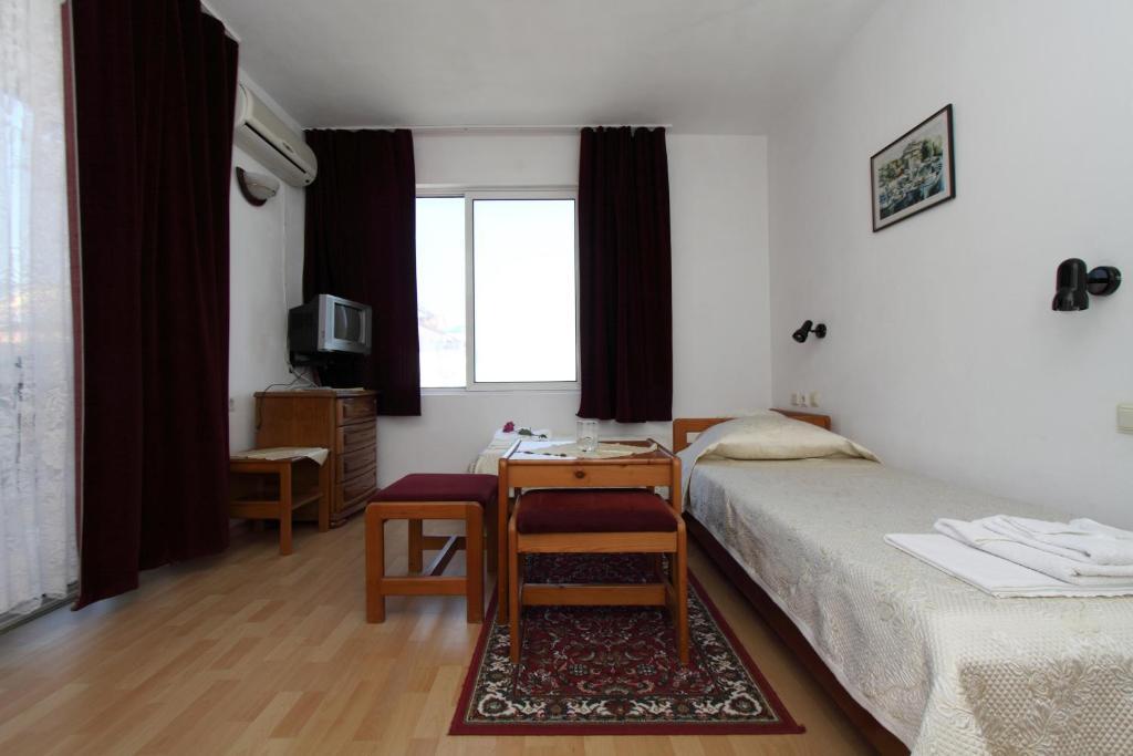 Family Hotel Verona Sozopol Room photo