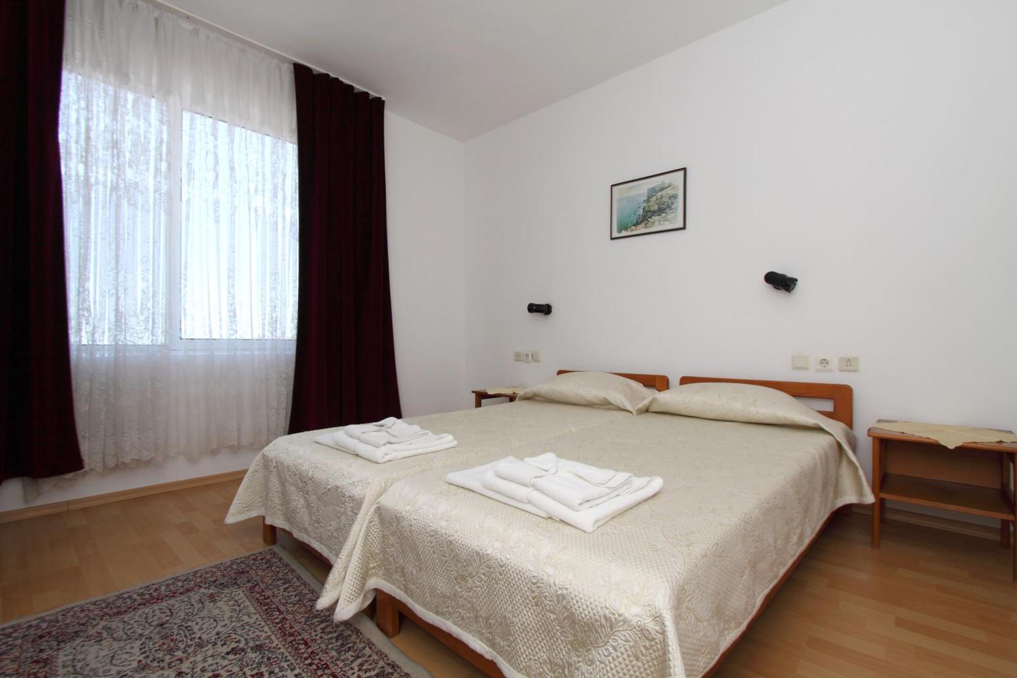 Family Hotel Verona Sozopol Exterior photo