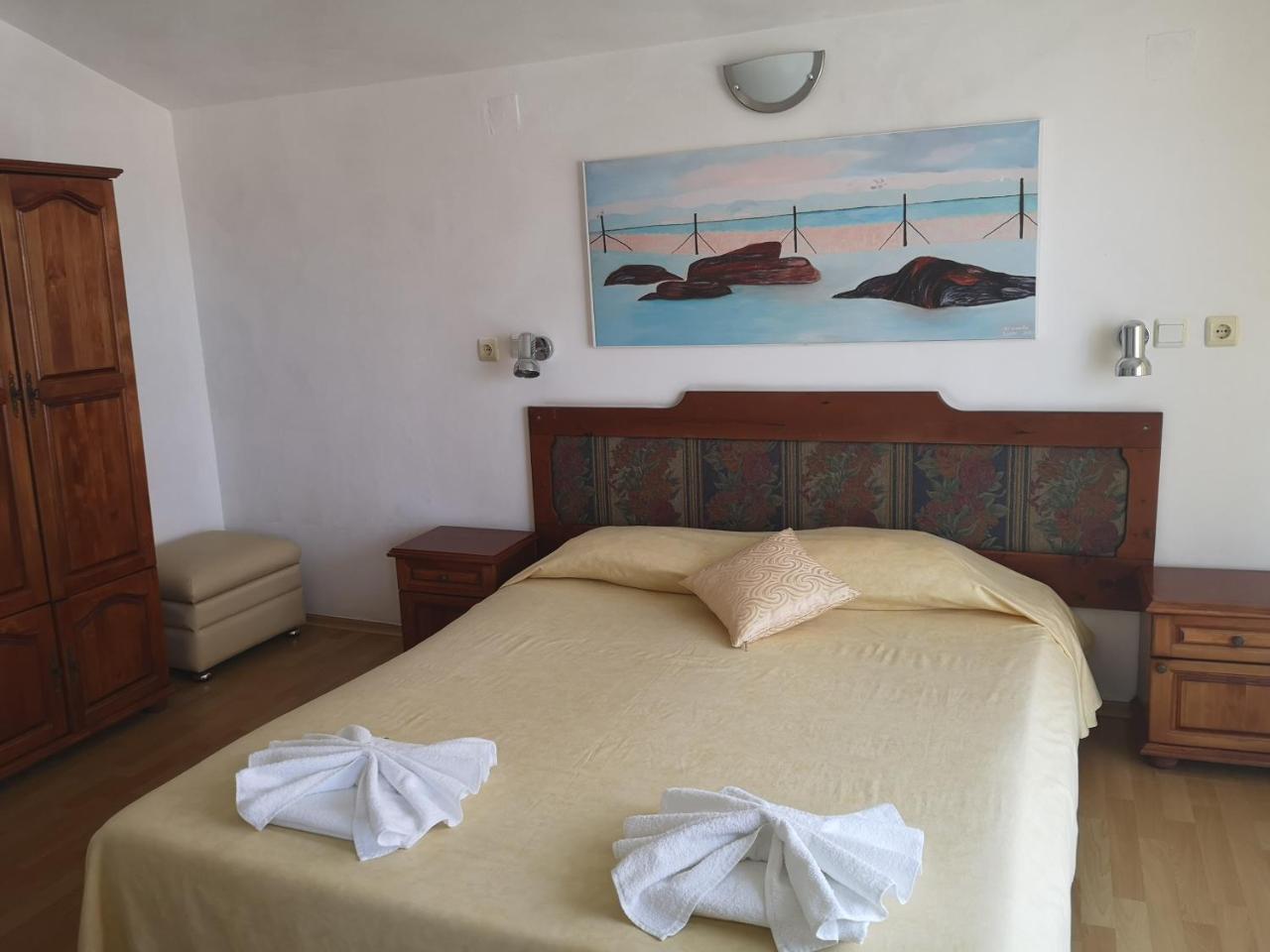 Family Hotel Verona Sozopol Exterior photo